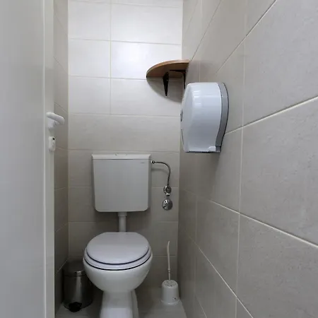 Budget Hostel *
