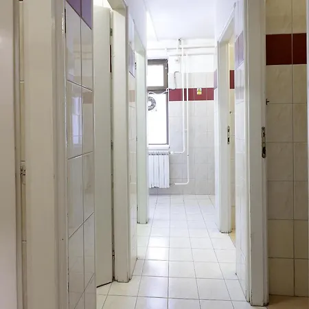 Budget Hostel *